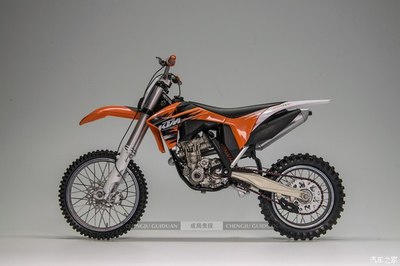 KTM 350SX-f 越野赛场上的性能平衡大师